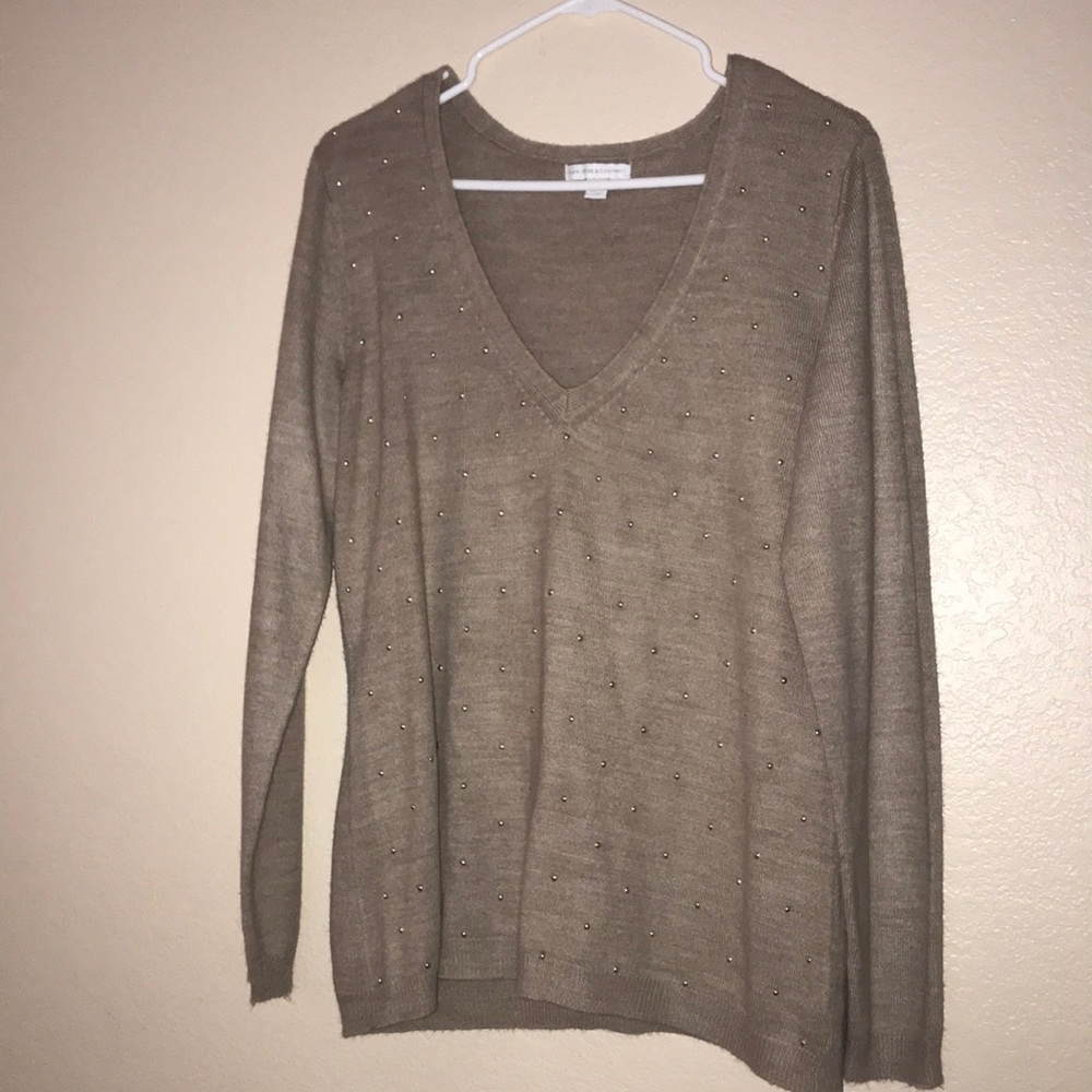 Sweater with gold beads